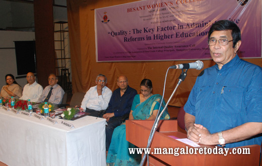 Seminar at Besant College